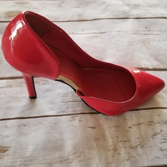 2b Red Heels - Picture 4 of 7